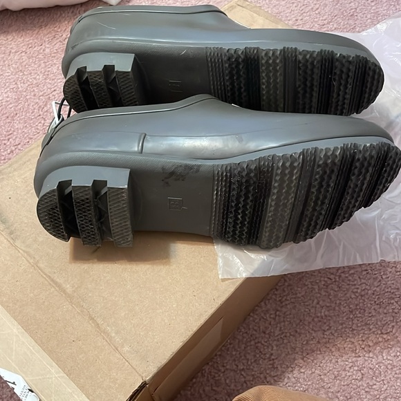 Smith & Hawken Rain Shoes - Picture 3 of 6